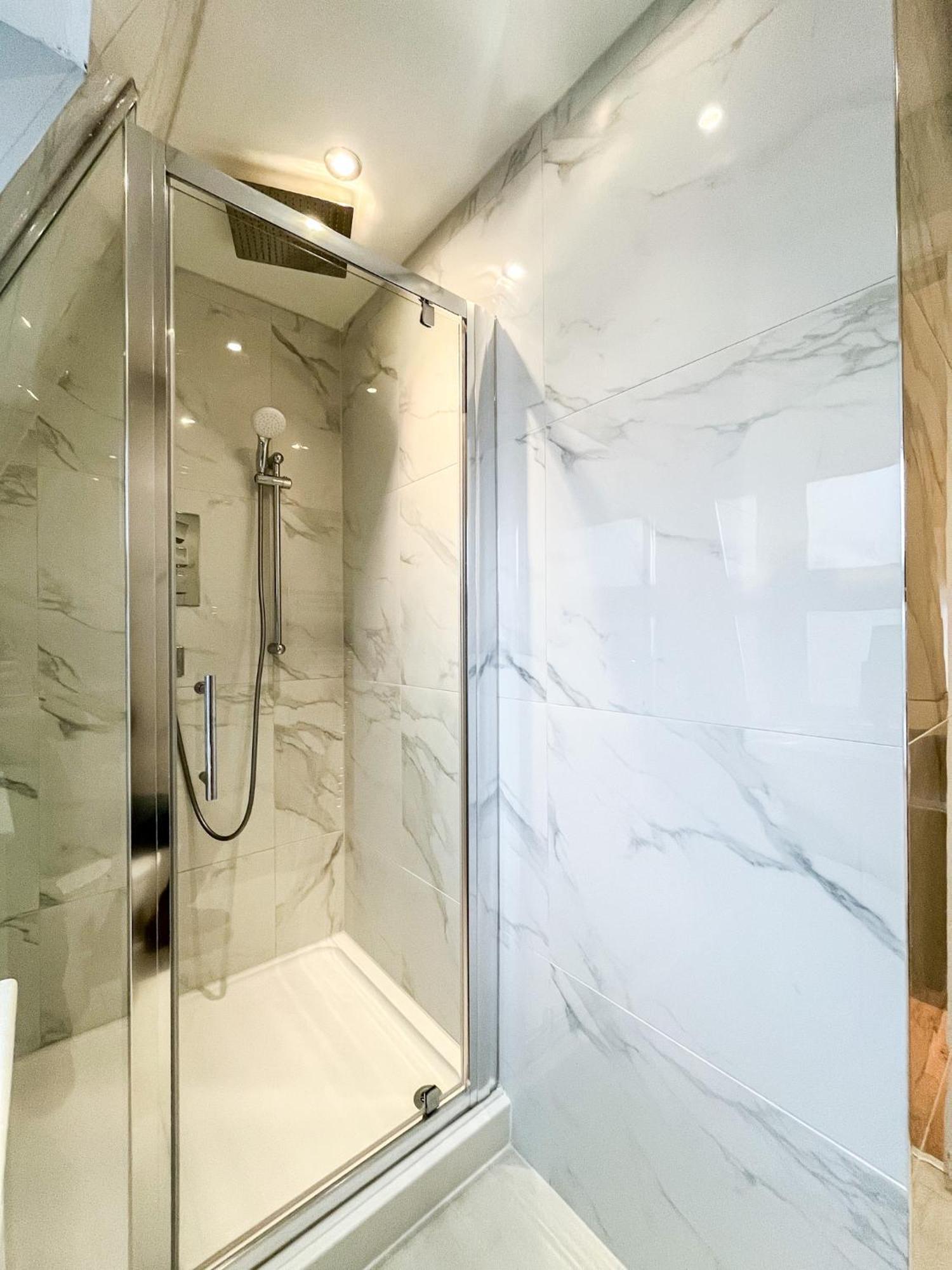 Large And Very Stylish P1 Appartement