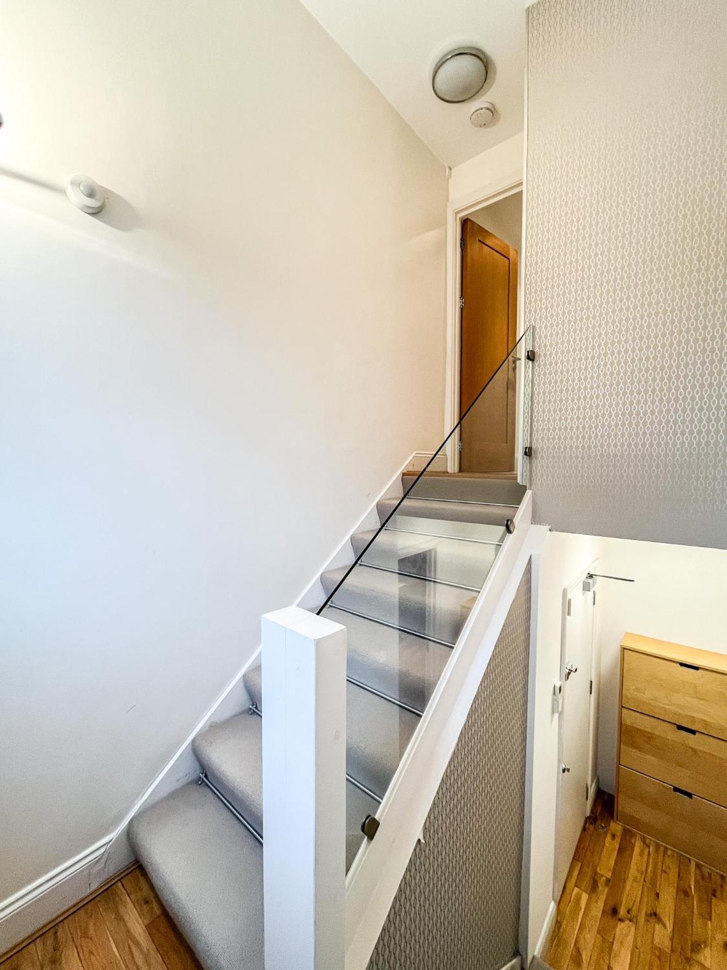 Large And Very Stylish P1 Appartement *